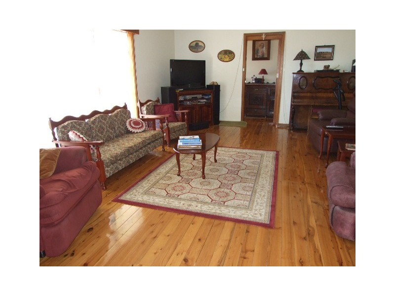 4 Lorger Street, Parkes NSW 2870