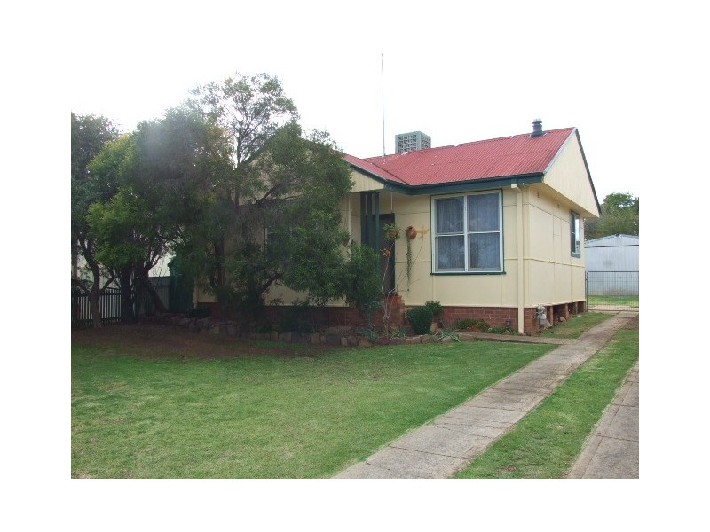 18 Kookaburra Street, Parkes NSW 2870