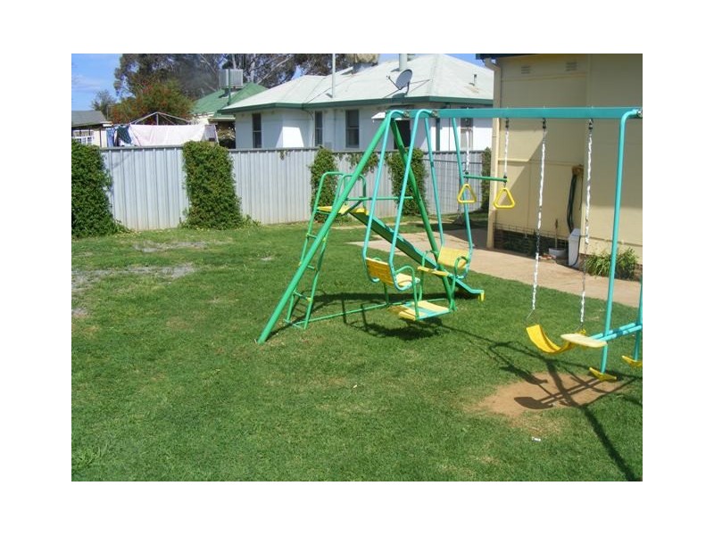 18 Kookaburra Street, Parkes NSW 2870