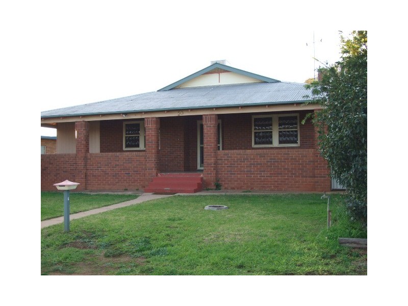 50 Bushman Street, Parkes NSW 2870