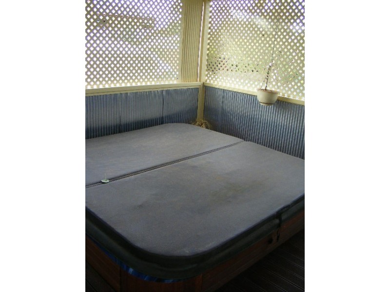 37 East Street, Parkes NSW 2870