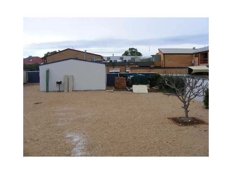 37 East Street, Parkes NSW 2870