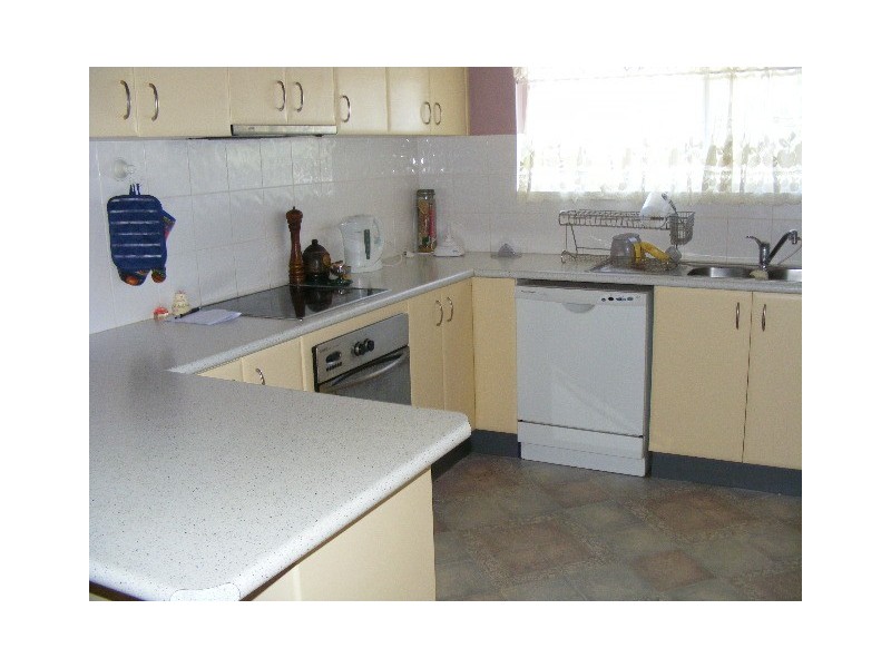 37 East Street, Parkes NSW 2870