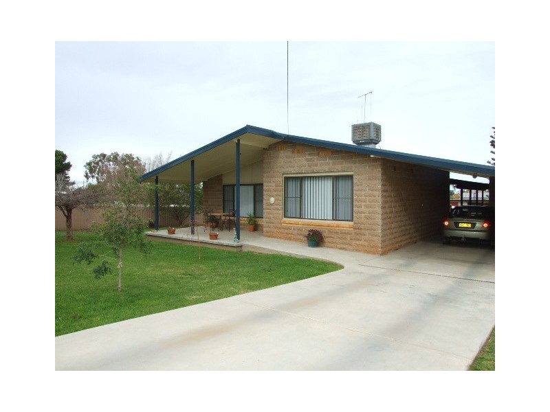 129 Victoria Street, Parkes NSW 2870