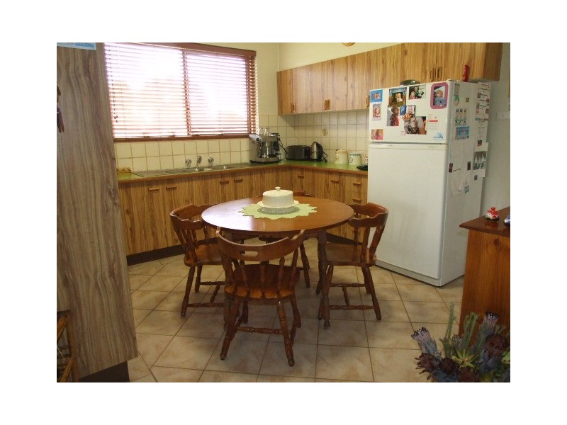 129 Victoria Street, Parkes NSW 2870
