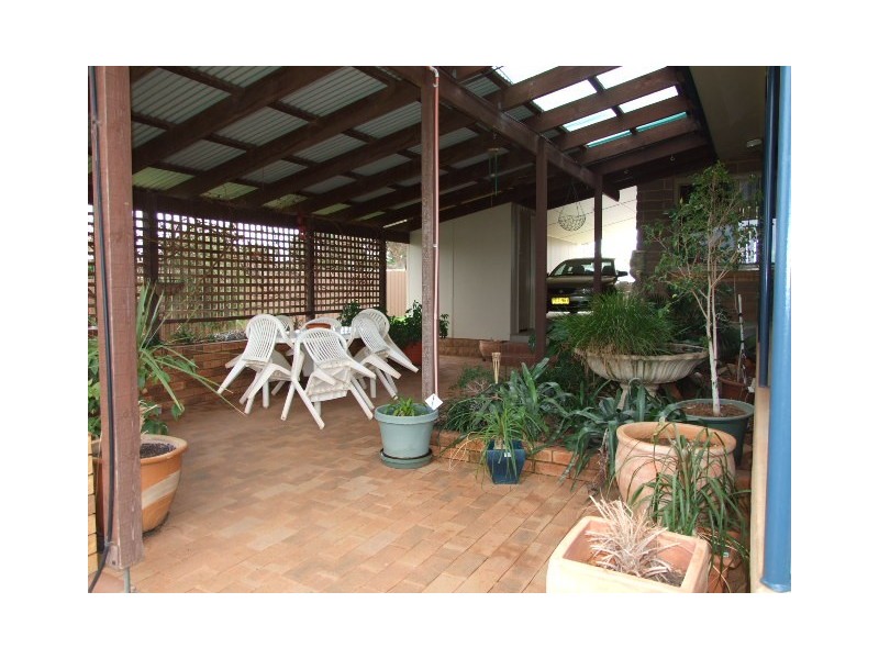 129 Victoria Street, Parkes NSW 2870