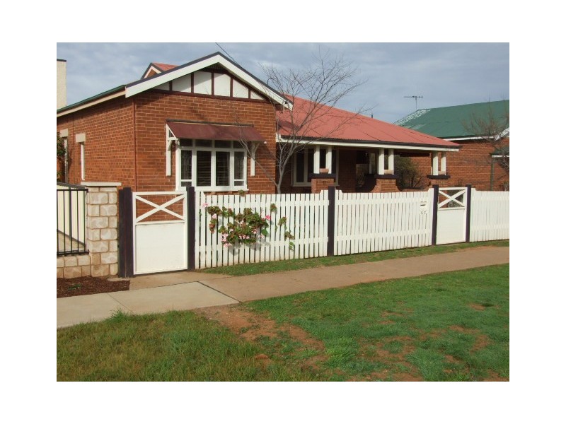 57 Bushman Street, Parkes NSW 2870