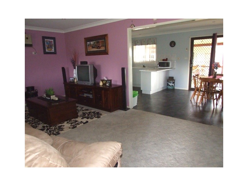 6 Park Street, Parkes NSW 2870