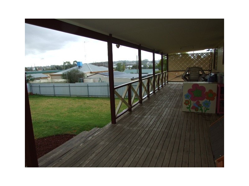 6 Park Street, Parkes NSW 2870