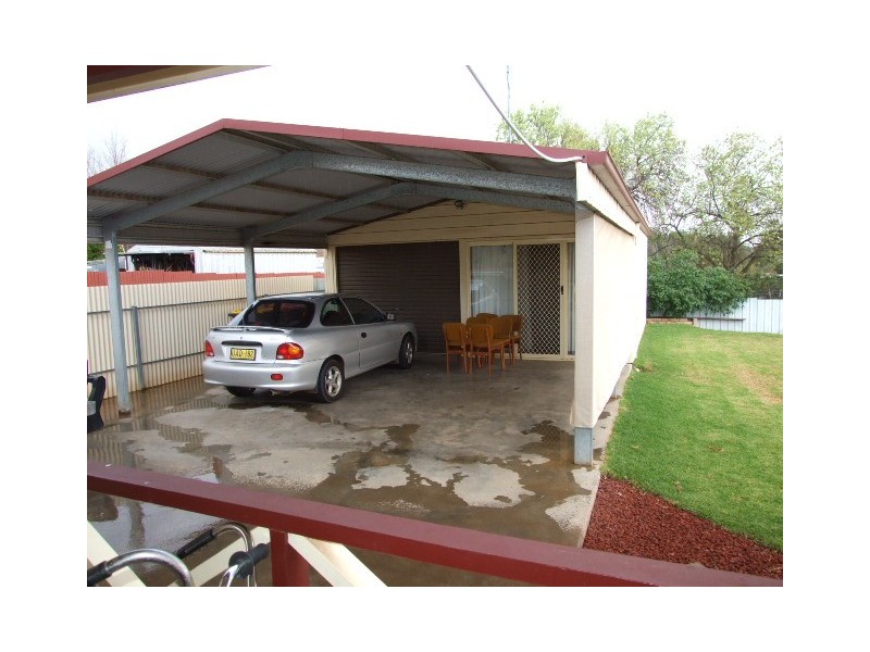 6 Park Street, Parkes NSW 2870