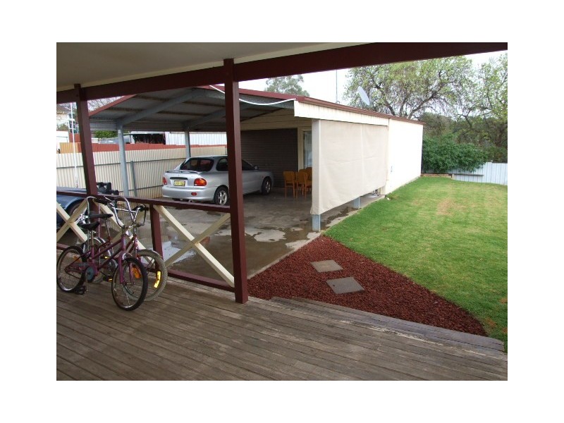 6 Park Street, Parkes NSW 2870