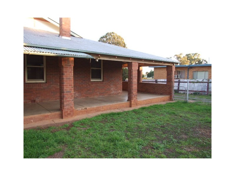 50 Bushman Street, Parkes NSW 2870
