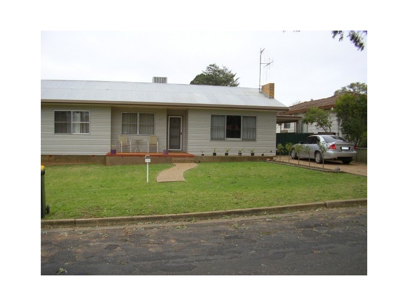 22 Thornbury Street, Parkes NSW 2870