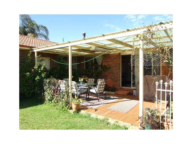 148 Derribong Street, Peak Hill NSW 2869
