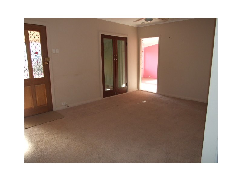 3 Dunns Lane, Parkes NSW 2870