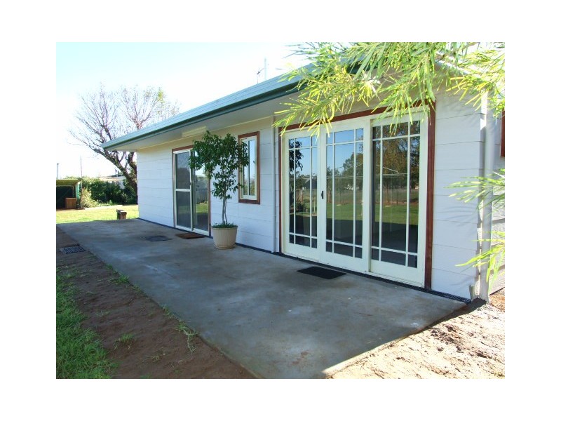 3 Dunns Lane, Parkes NSW 2870