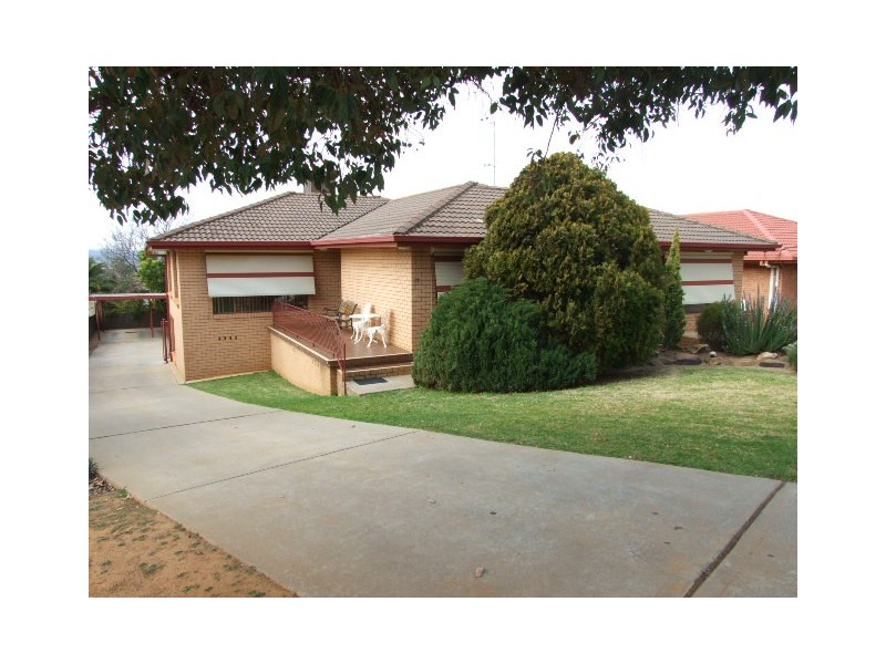 17 Lorking Street, Parkes NSW 2870