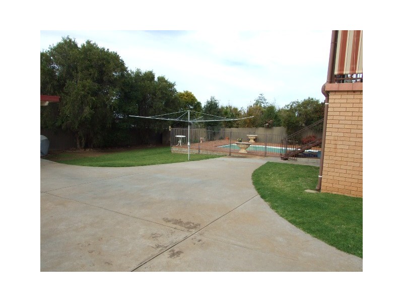 17 Lorking Street, Parkes NSW 2870