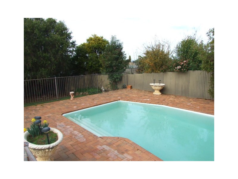 17 Lorking Street, Parkes NSW 2870