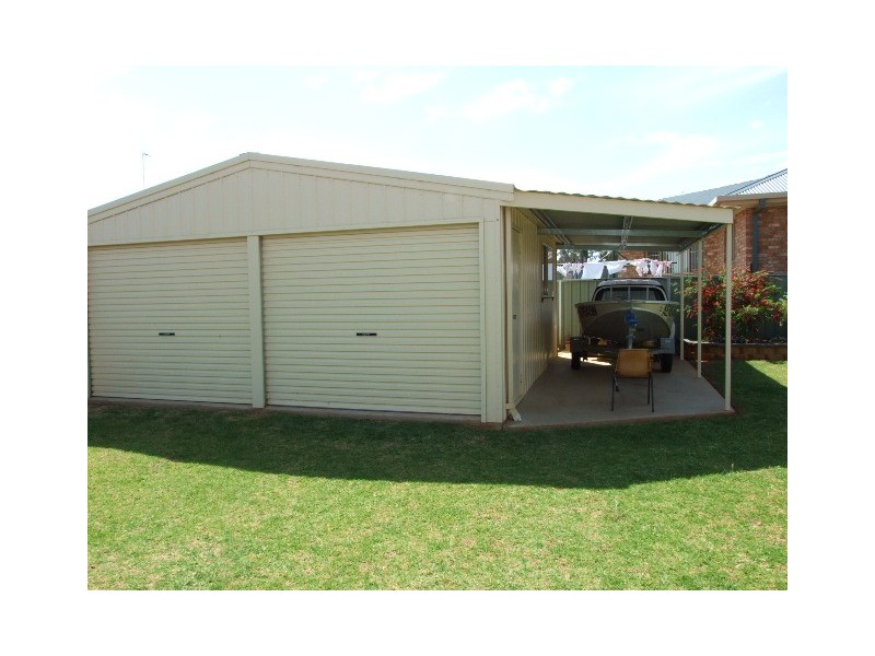 27 Paterson Street, Parkes NSW 2870