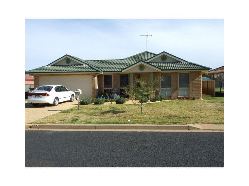 3 Ebelina Crescent, Parkes NSW 2870
