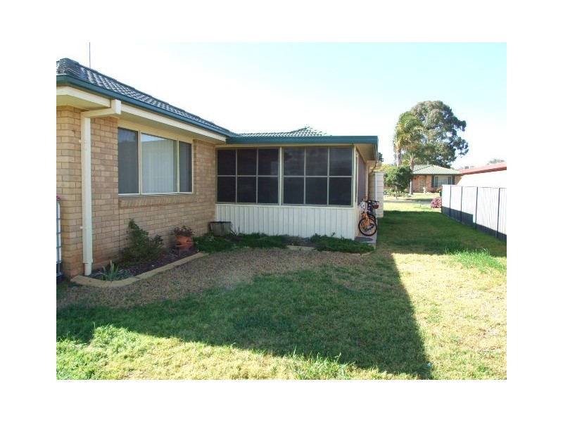 3 Ebelina Crescent, Parkes NSW 2870