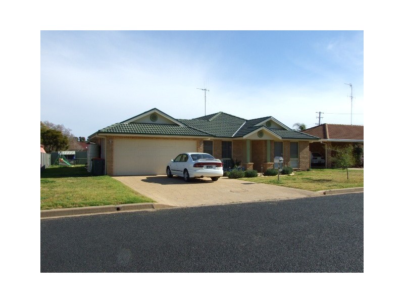 3 Ebelina Crescent, Parkes NSW 2870