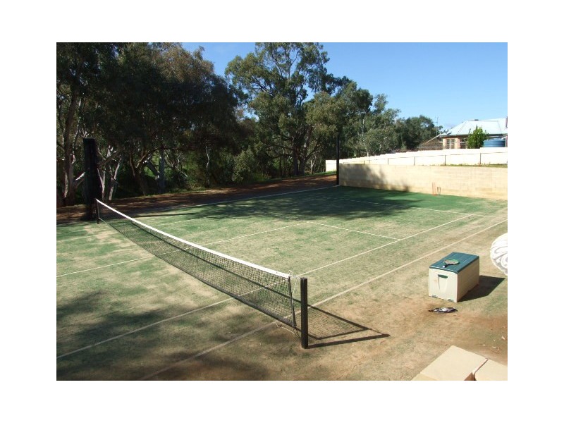 235 Nash Street, Parkes NSW 2870