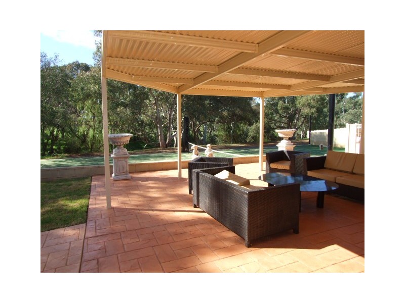 235 Nash Street, Parkes NSW 2870