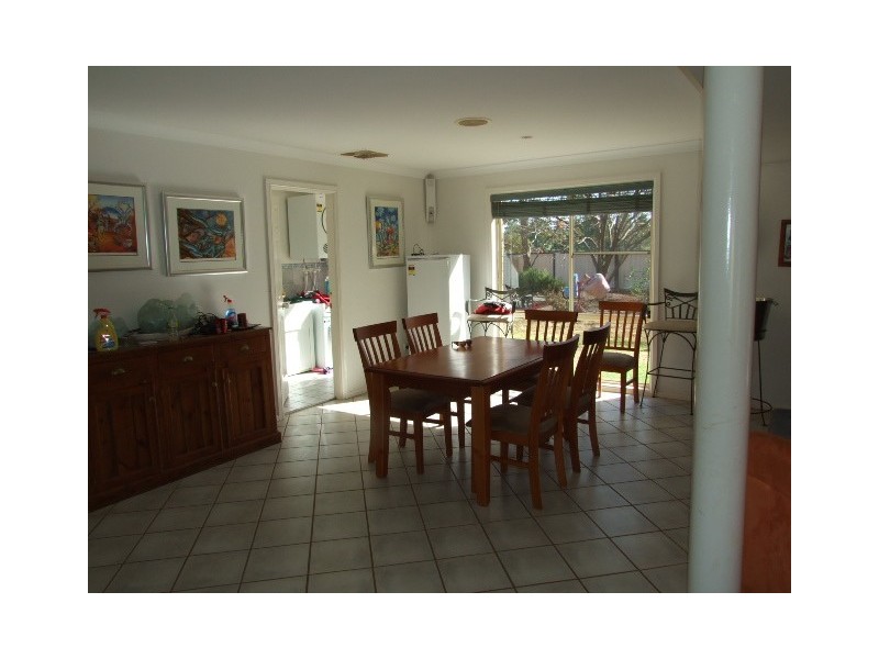 235 Nash Street, Parkes NSW 2870