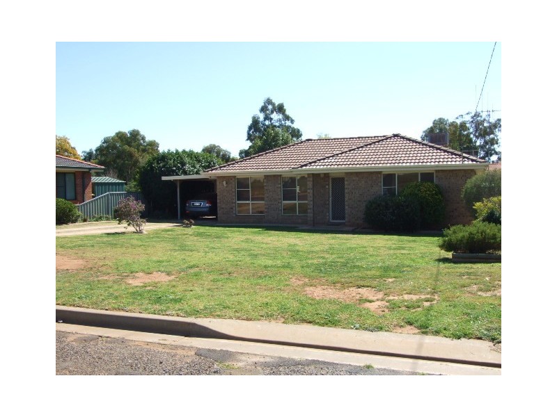 54 Best Street, Parkes NSW 2870