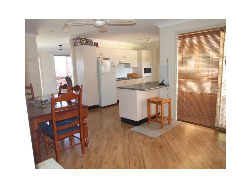 54 Best Street, Parkes NSW 2870