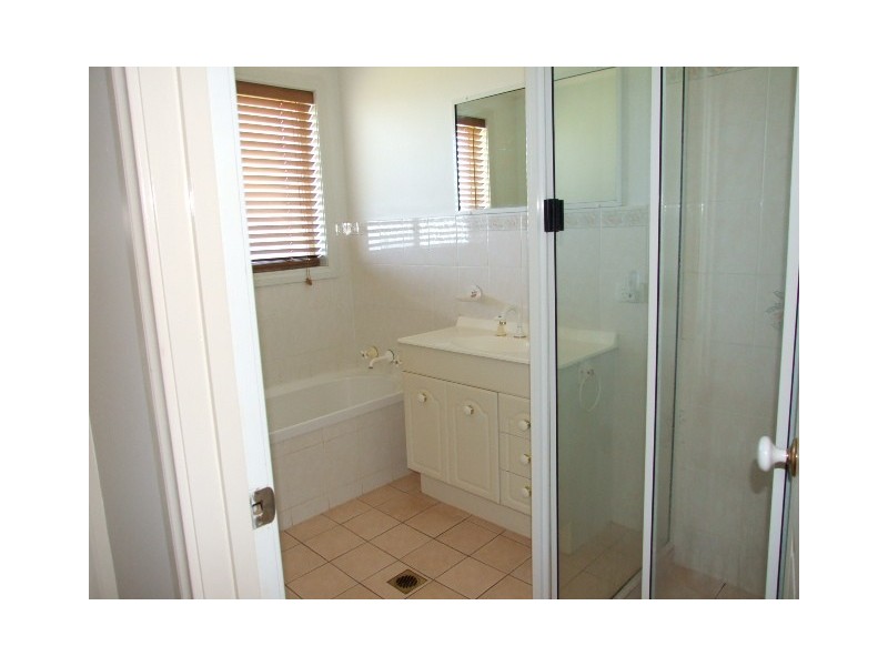 54 Best Street, Parkes NSW 2870