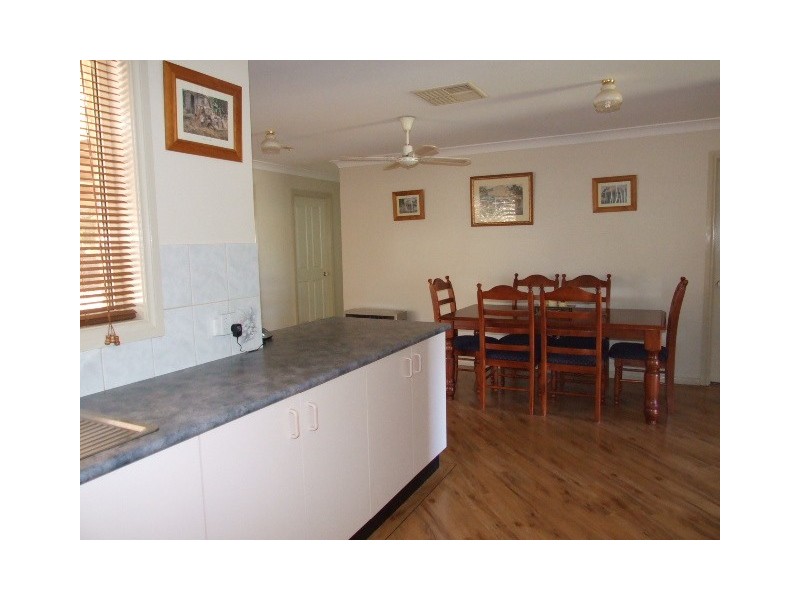54 Best Street, Parkes NSW 2870