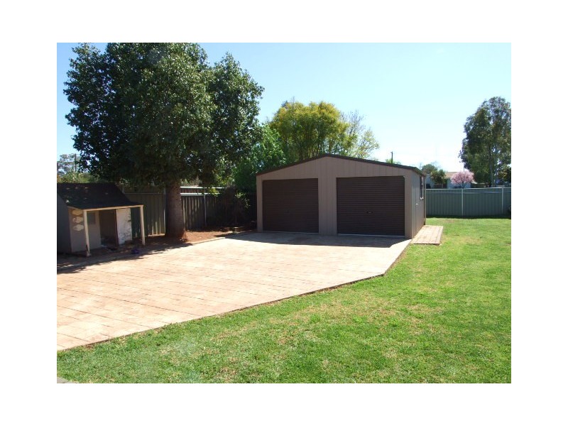 54 Best Street, Parkes NSW 2870
