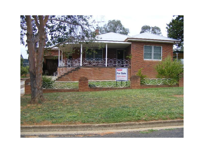 28 Wentworth Street, Parkes NSW 2870