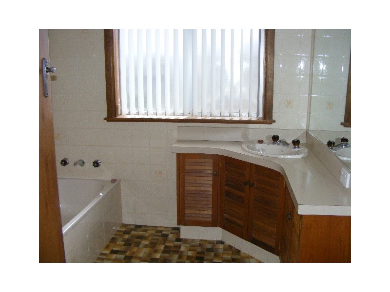 28 Wentworth Street, Parkes NSW 2870