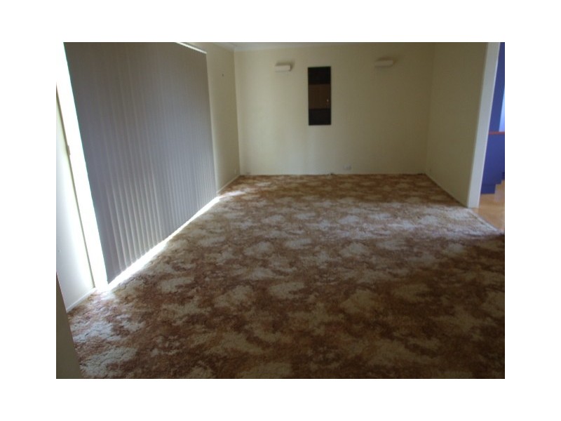13 Evans Parade, Parkes NSW 2870