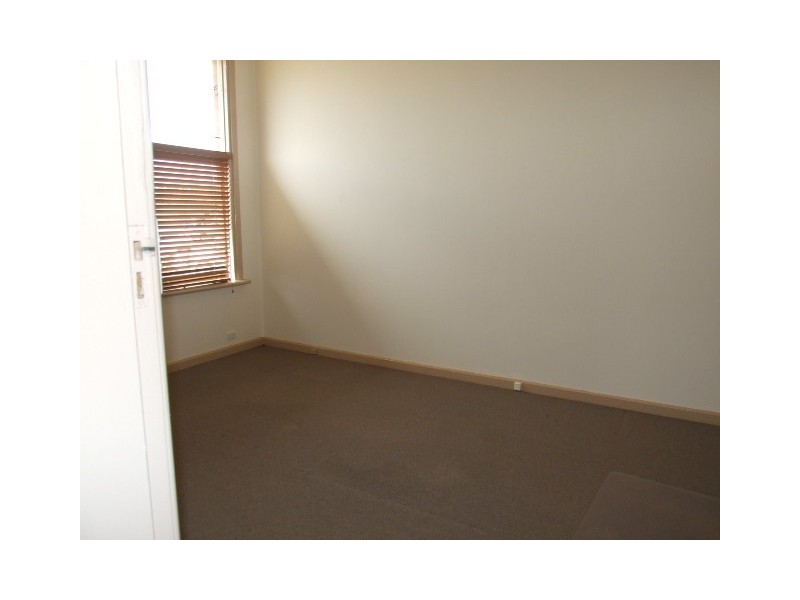 2 May Street, Parkes NSW 2870