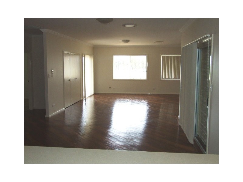 7 Koala Street, Parkes NSW 2870