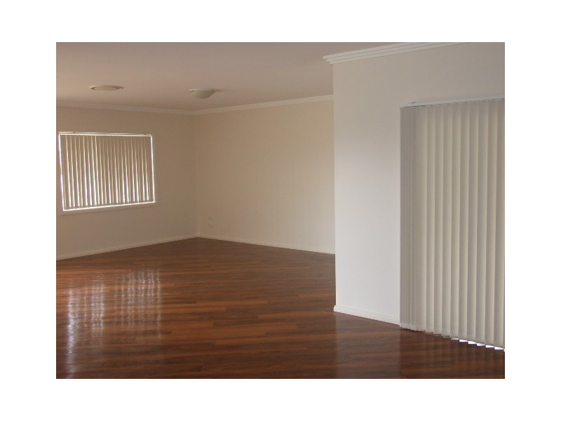 7 Koala Street, Parkes NSW 2870