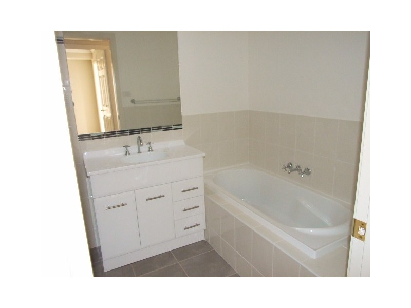 51 High Street, Parkes NSW 2870