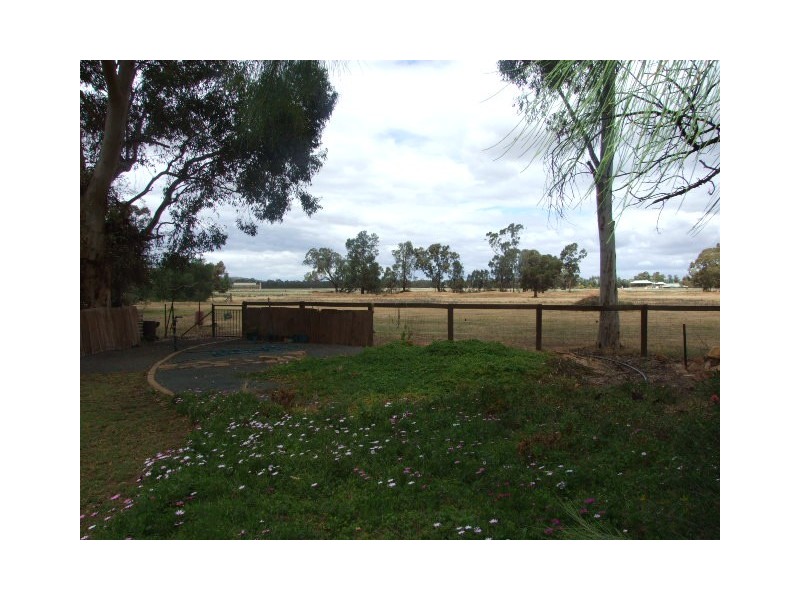 35-37 Kelly Road, Parkes NSW 2870