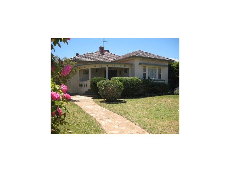 52 Church Street, Parkes NSW 2870