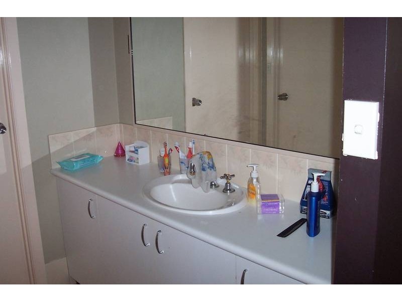 13 George Field Drive, Parkes NSW 2870