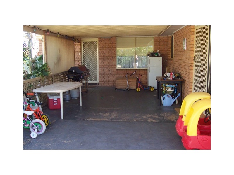 13 George Field Drive, Parkes NSW 2870