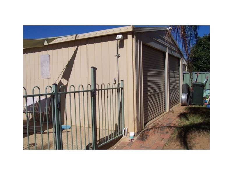 13 George Field Drive, Parkes NSW 2870