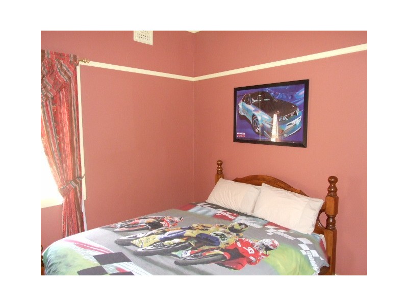 5 East Street, Parkes NSW 2870