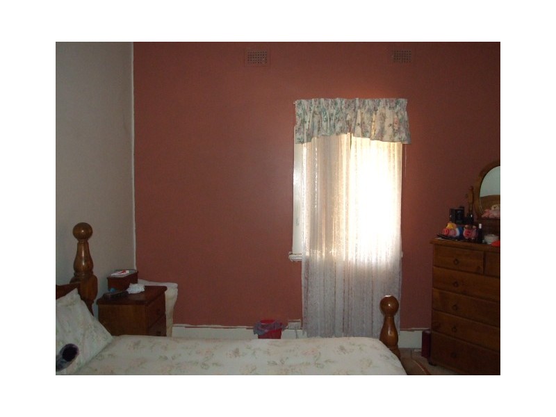 5 East Street, Parkes NSW 2870