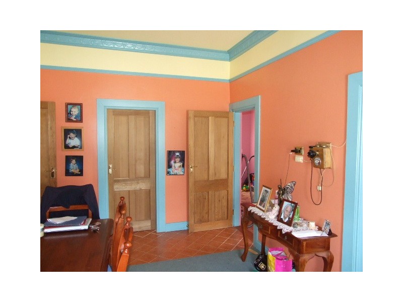 5 East Street, Parkes NSW 2870